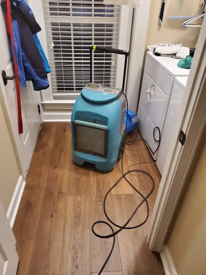 Commercial dehumidifier deployed for Crawl Space Restoration in Jefferson